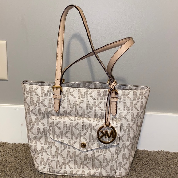 Michael Kors tote purse, MK design - Picture 2 of 9